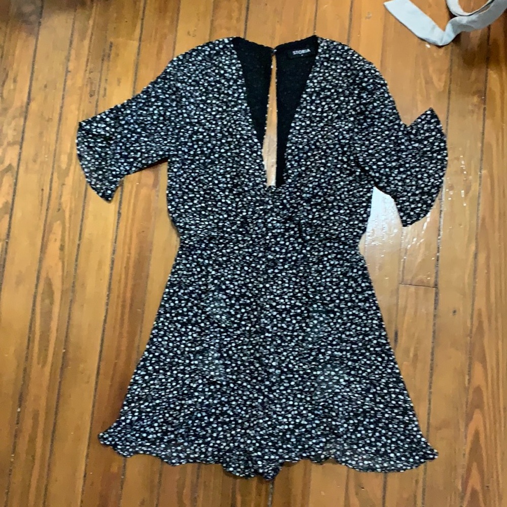 Storia Romper! Only worn once!